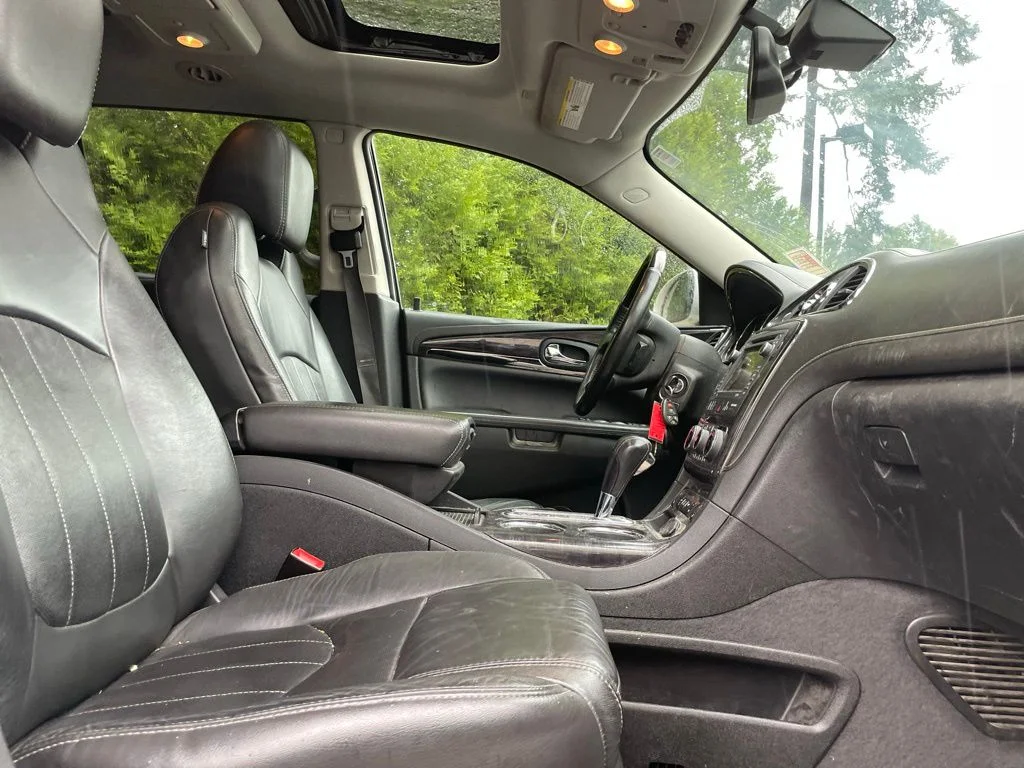 Used 2017 White Frost Tricoat Buick Premium Group image 22