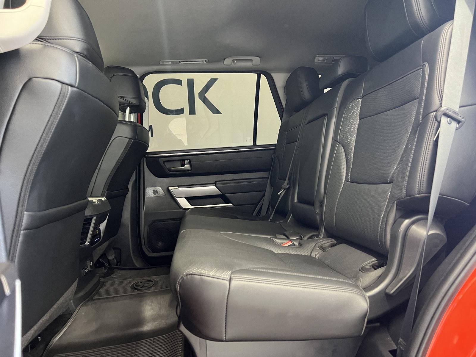2024 Toyota Sequoia SR5 - Photo 25