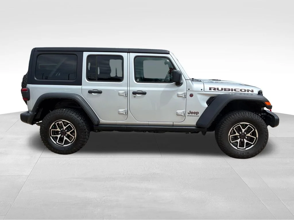 Used 2024 Silver Jeep Rubicon image 7
