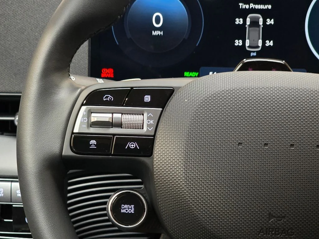 New 2026 Abyss Black Hyundai SEL image 17