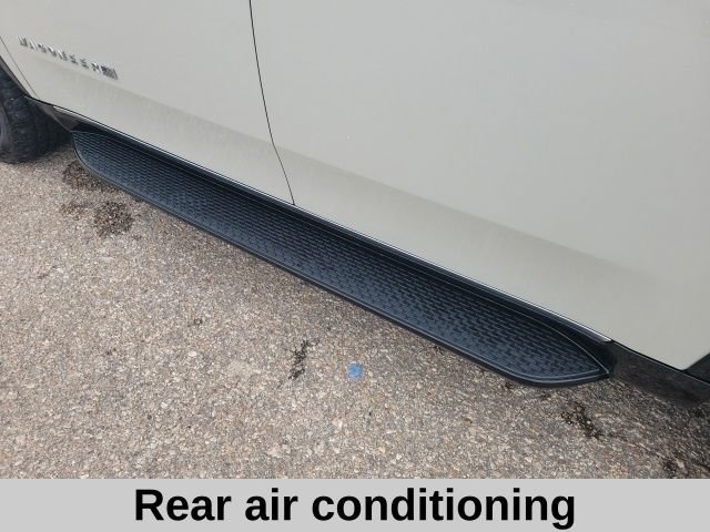 Used 2022 White Pearl Jeep Series III image 6