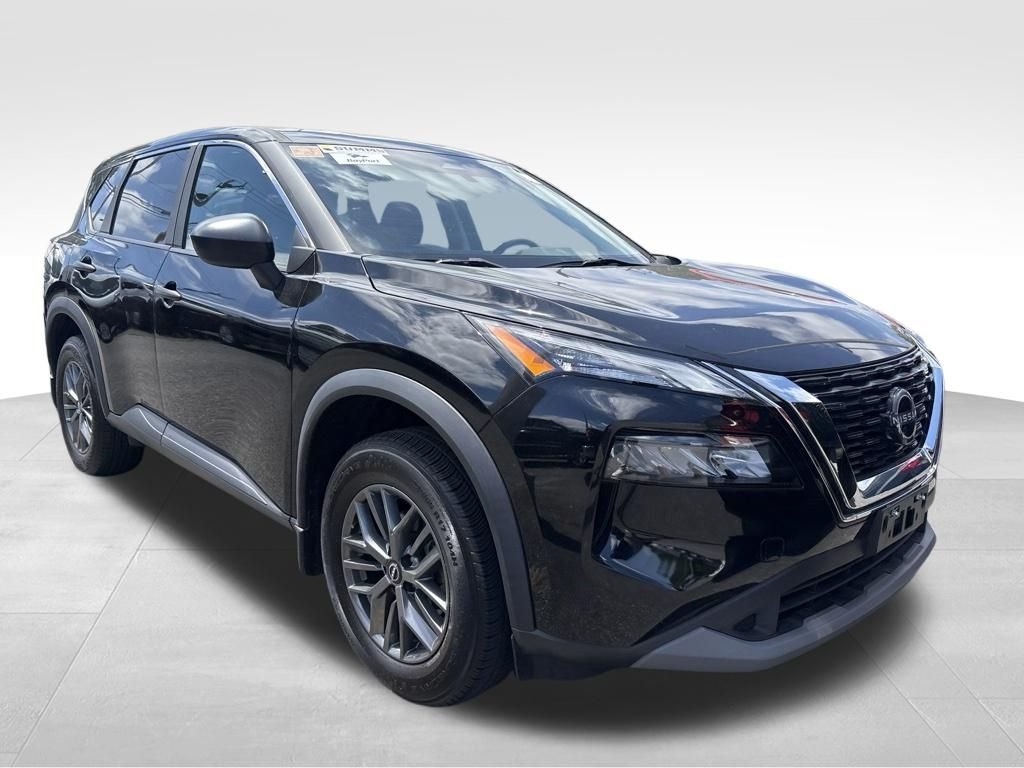 Used 2023 Black Nissan S image 5