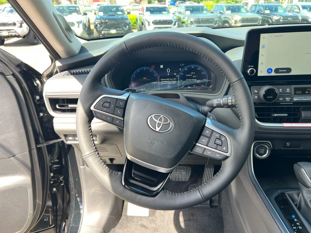 New 2026 Midnight Black Metallic Toyota Platinum image 21