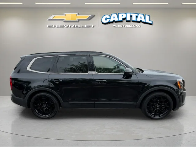 Used 2022 Black Kia SX image 6