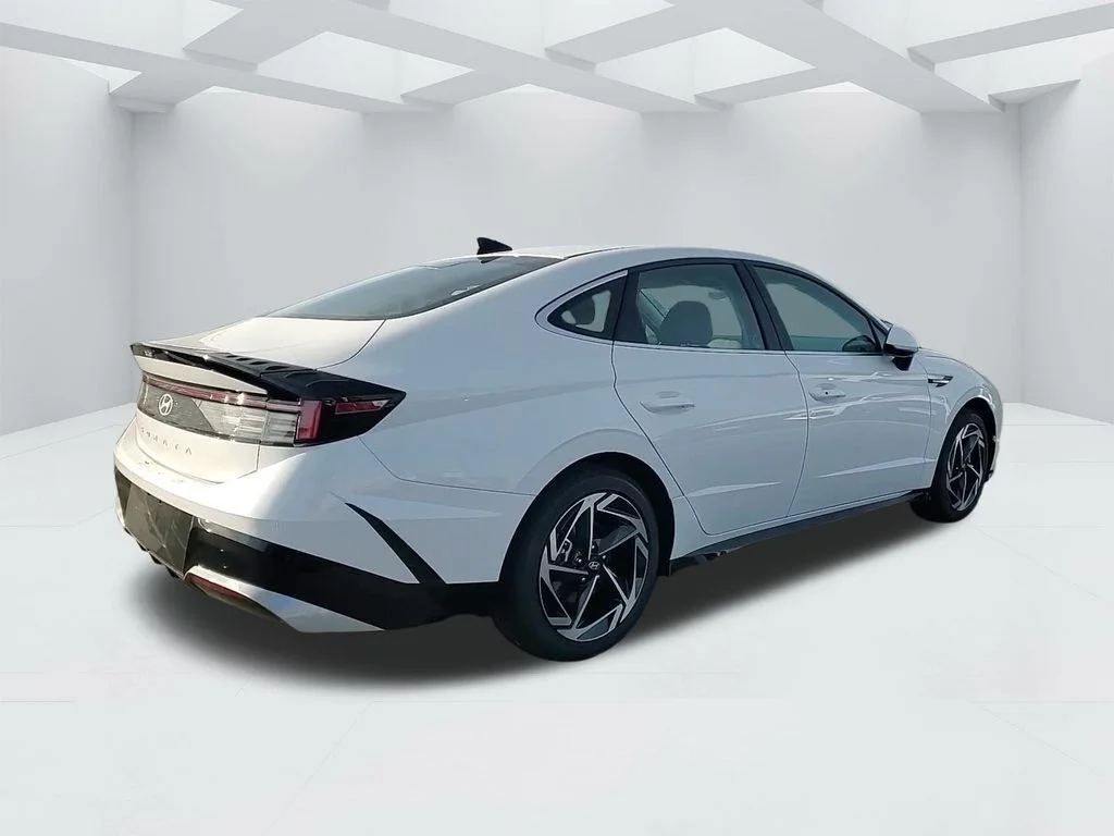 New 2026 White Hyundai SEL Sport image 5