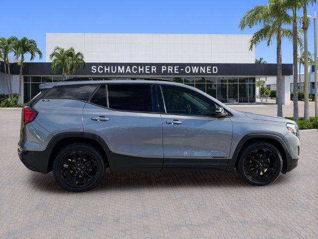 Used 2021 Gray GMC SLE image 8