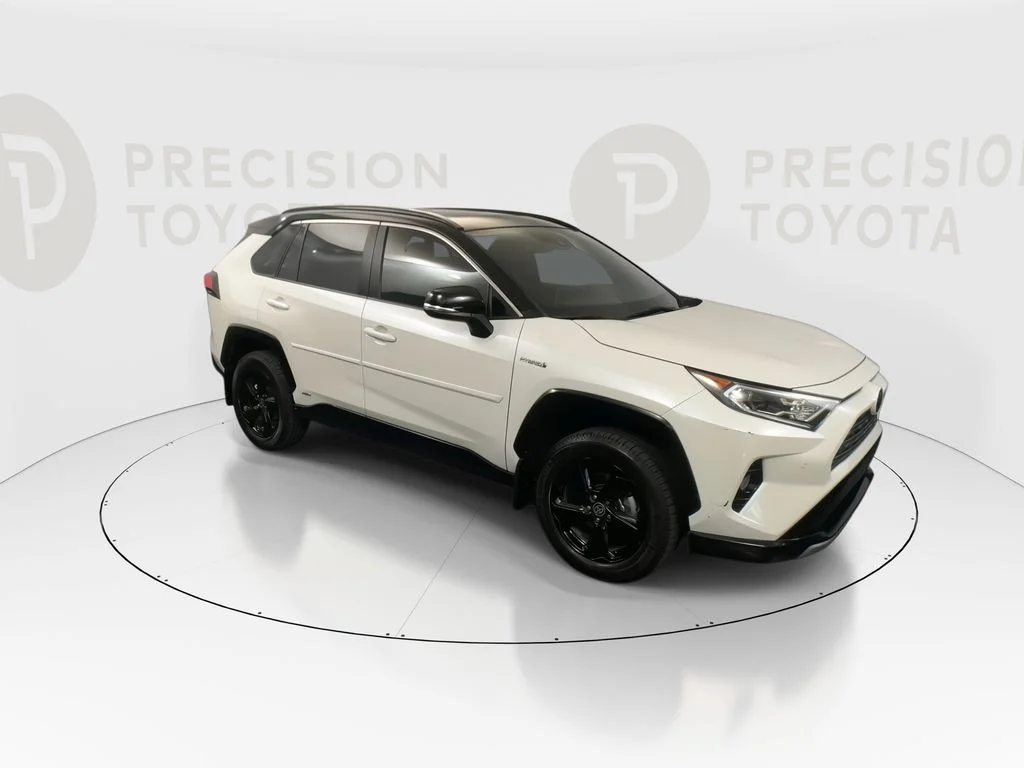 Used 2021 Blizzard Pearl/Midnight Black Metallic Toyota XSE image 2