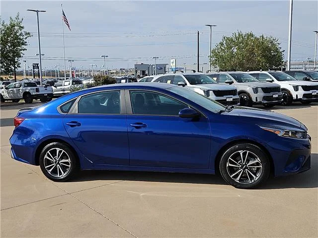 Used 2024 Blue KIA LXS (IVT) image 5