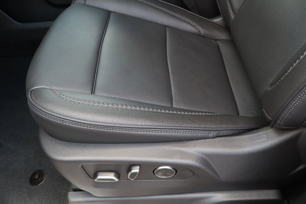 Used 2025 Titanium Rush Metallic GMC Denali image 22