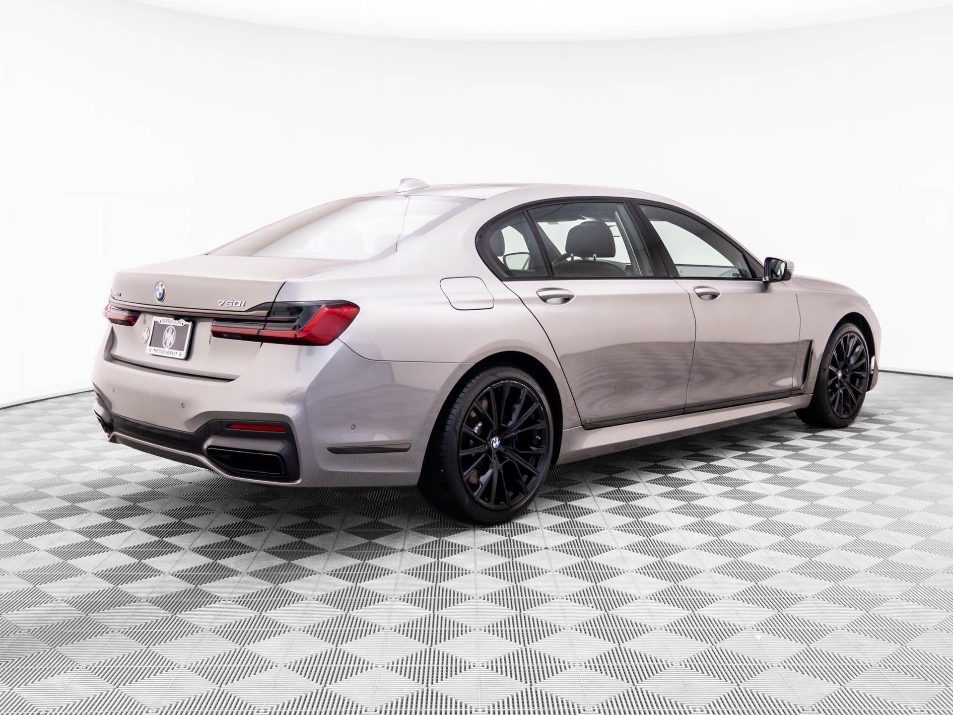 Used 2022 Donington Grey Metallic BMW 750i xDrive image 6