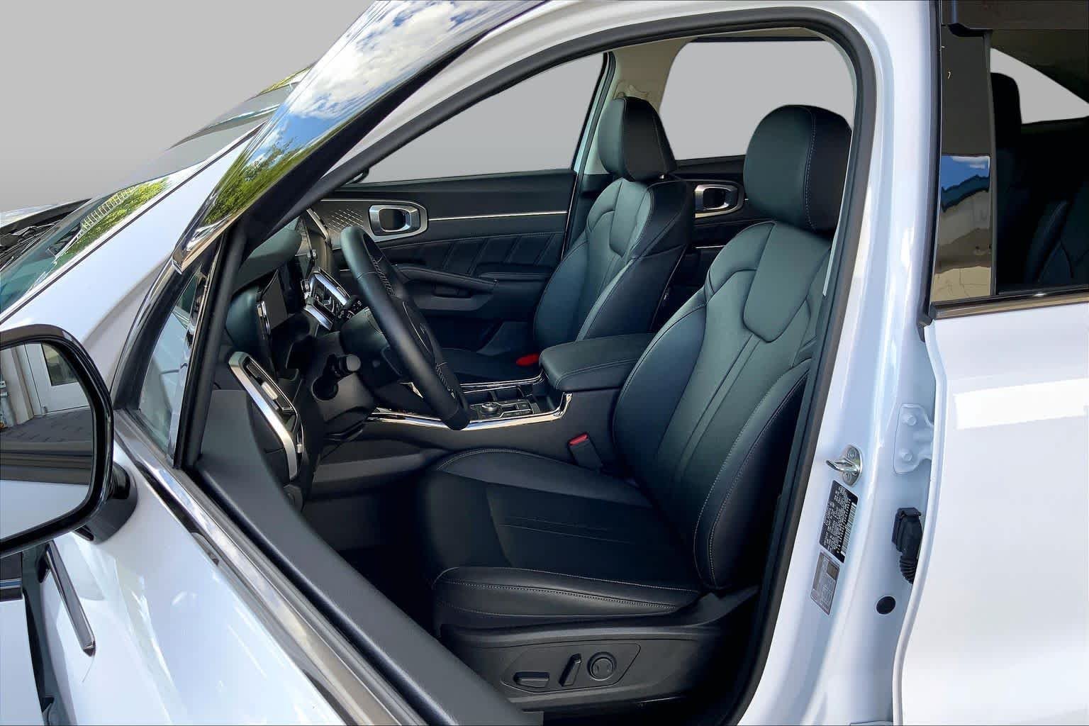 Used 2023 Glacial White Pearl Kia SX image 8