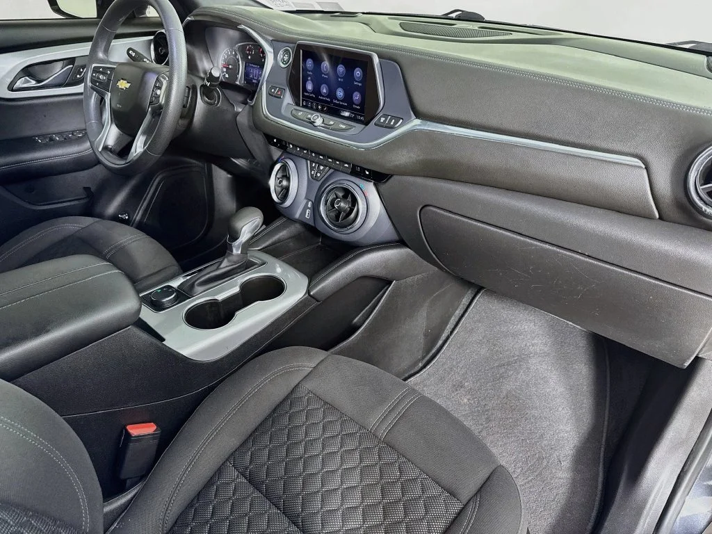 Used 2021 Iron Gray Metallic Chevrolet LT image 37