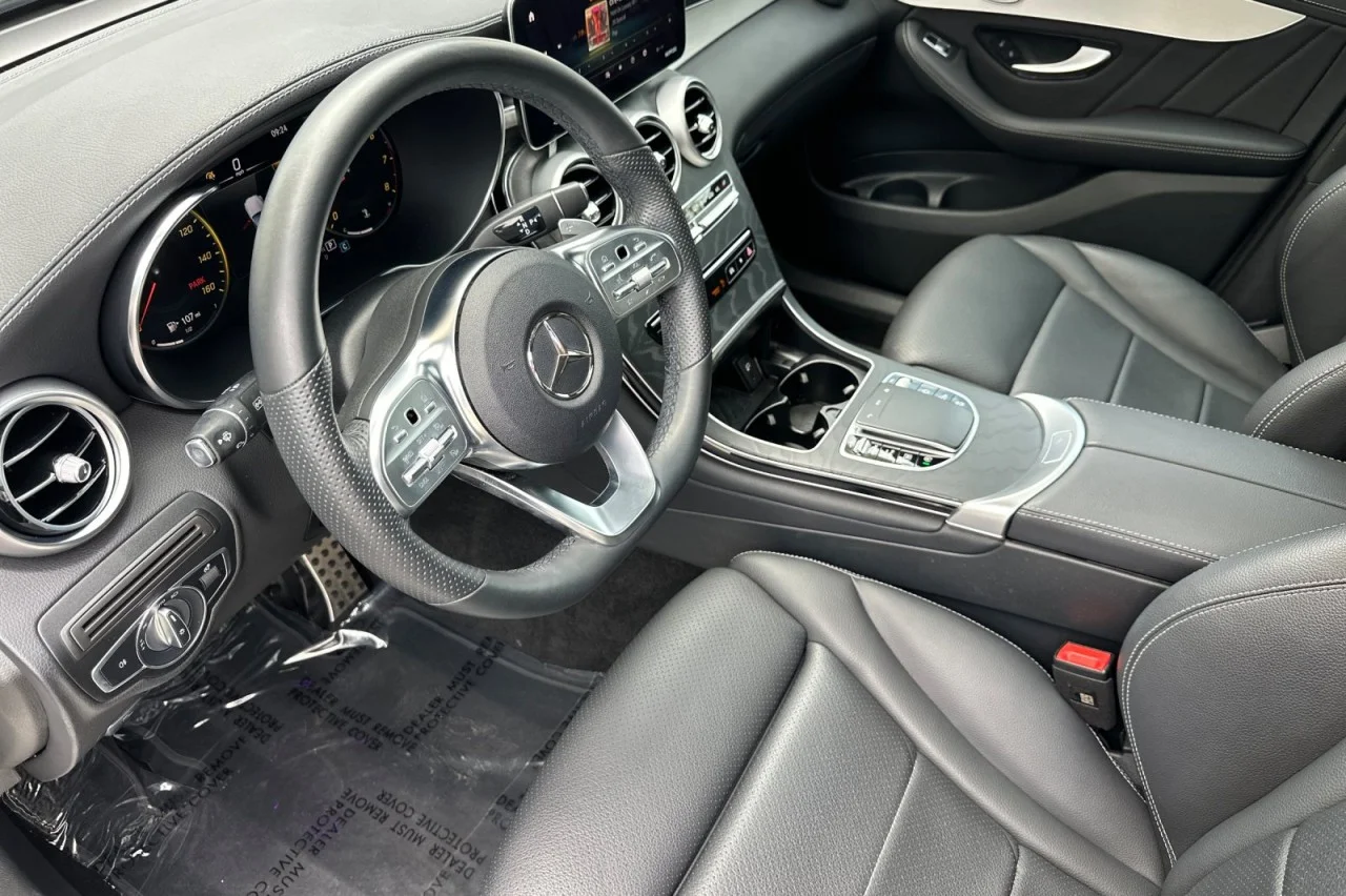 Used 2023 Polar White Mercedes-Benz GLC 300 image 9