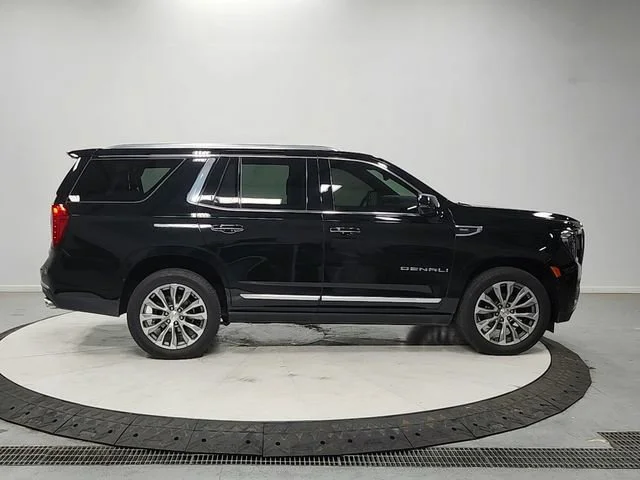 Used 2021 Onyx Black GMC Denali image 8