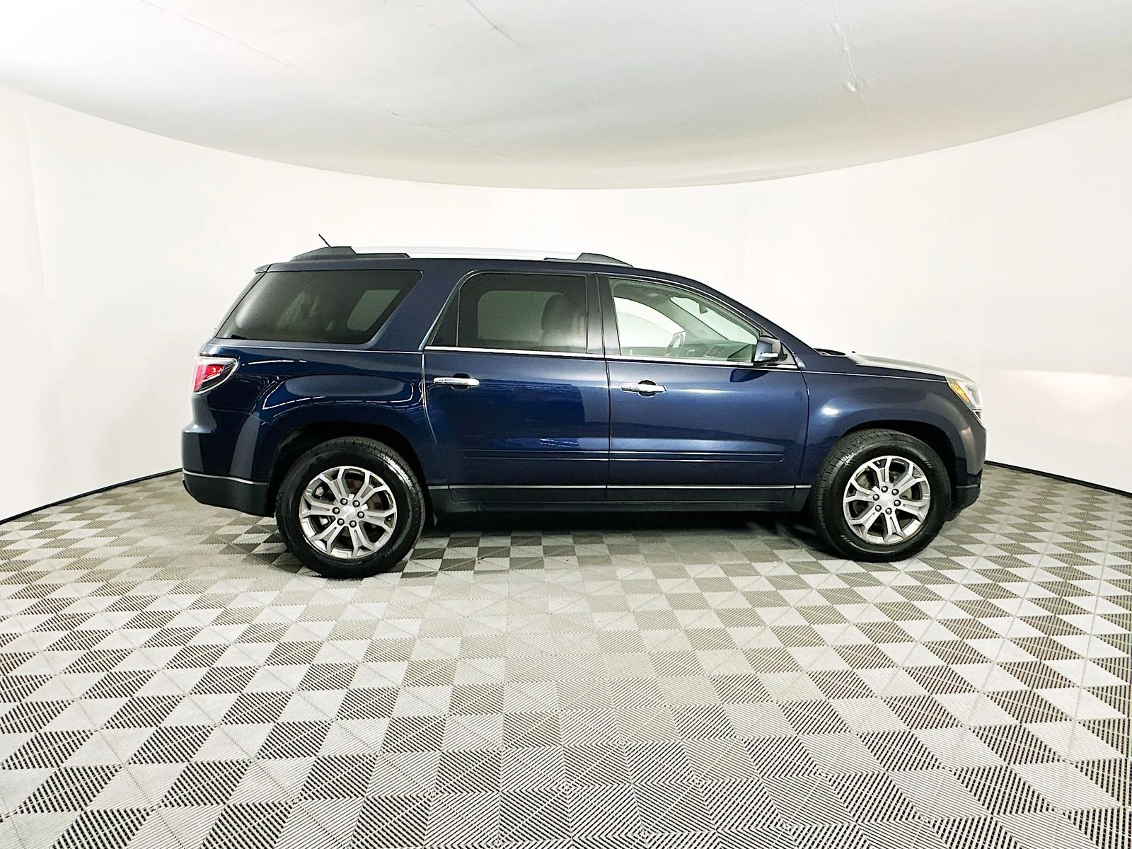 Used 2015 Dark Sapphire Blue Metallic GMC SLT-1 image 8