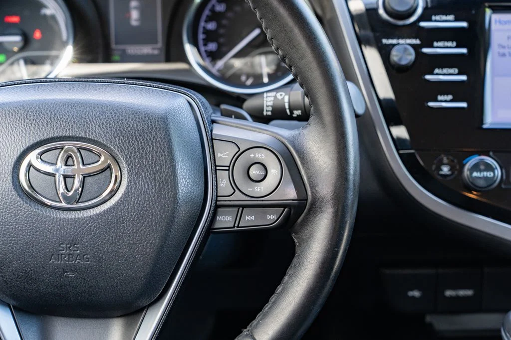Used 2020 Gray Toyota SE image 14