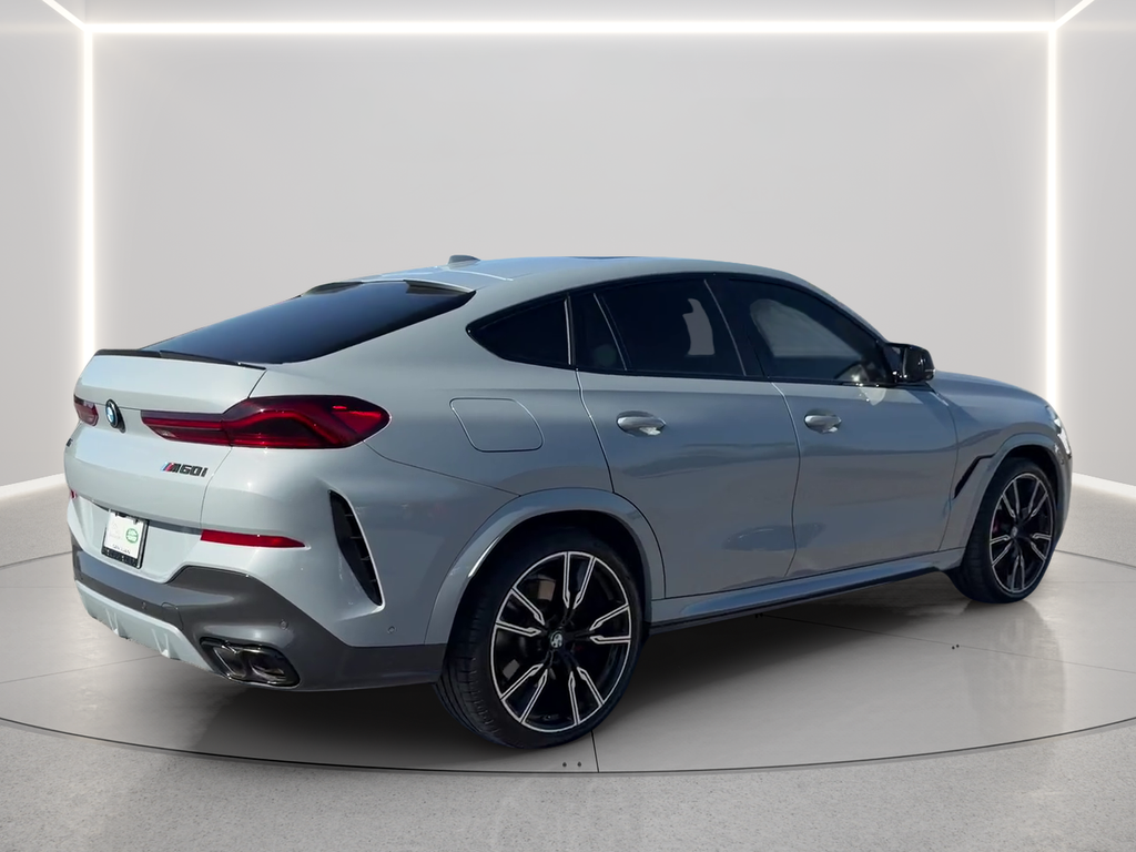 Used 2025 Gray BMW M60i image 5