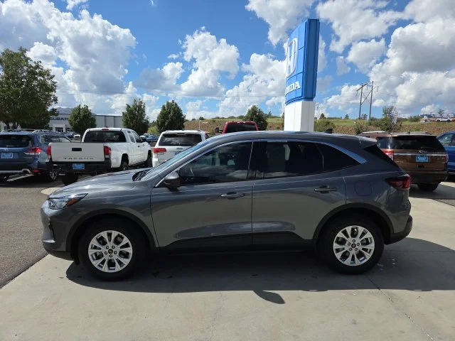 Used 2023 Gray Ford Active image 8