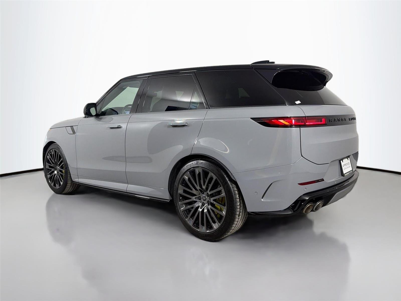 Used 2025 Marl Grey in Gloss finish Land Rover SV Edition Two image 7