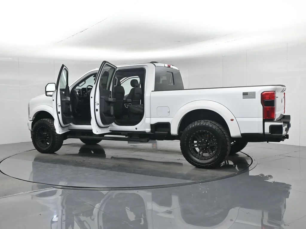 New 2026 Oxford White Ford Lariat image 35