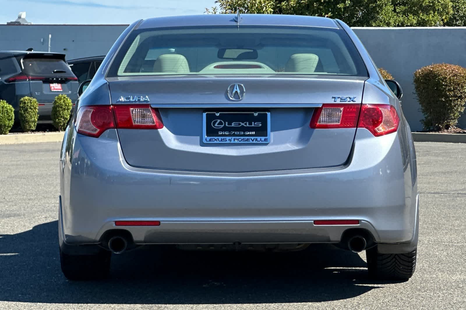 Used 2012  Acura  image 8