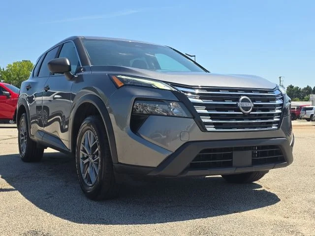 Used 2024 Gray Nissan S image 7