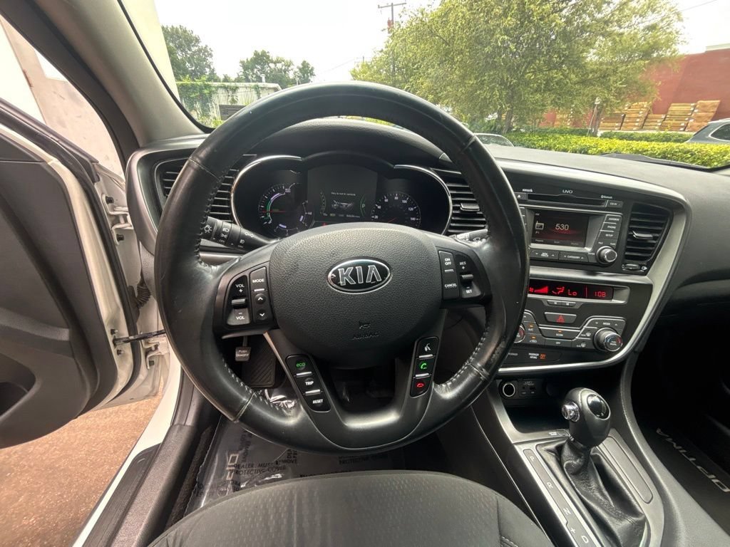 Used 2013 Black Kia LX image 13