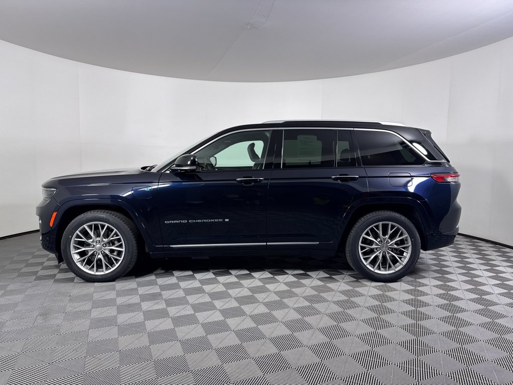 Used 2022 Midnight Blue Jeep Summit image 16