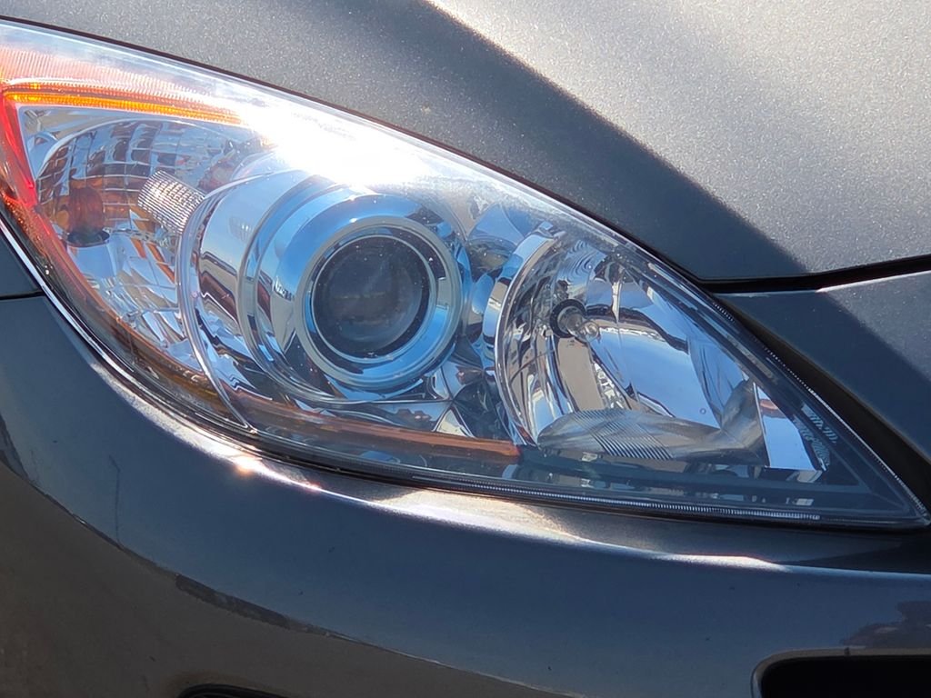Used 2013 Gray Mazda i Touring image 15