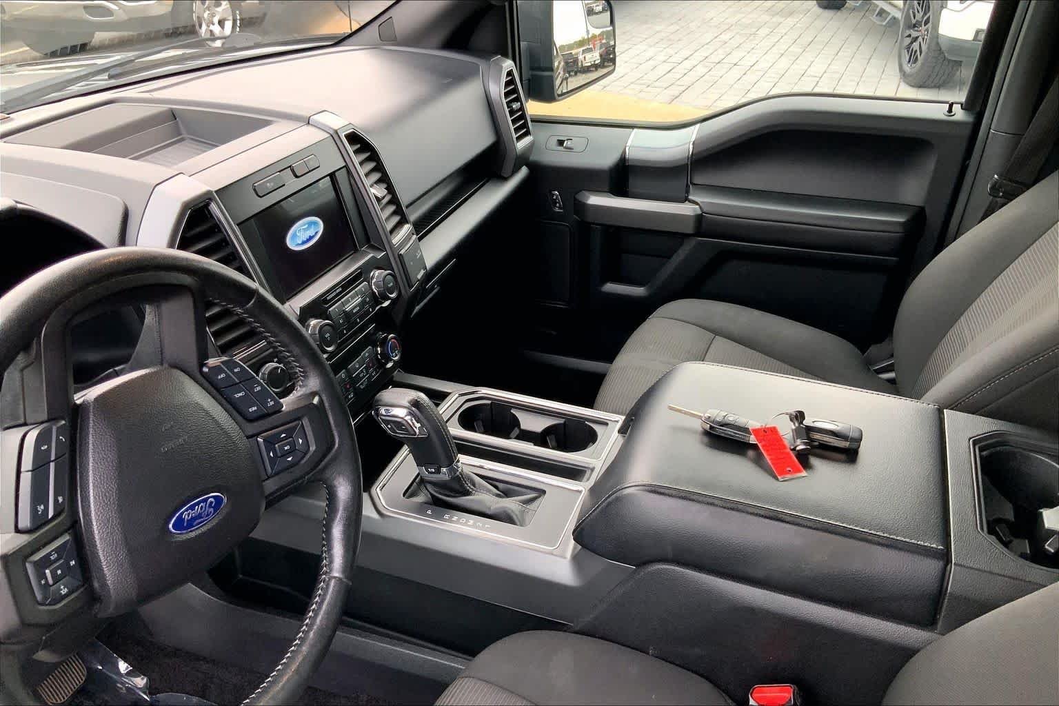 Used 2017 Shadow Black Ford XLT image 15