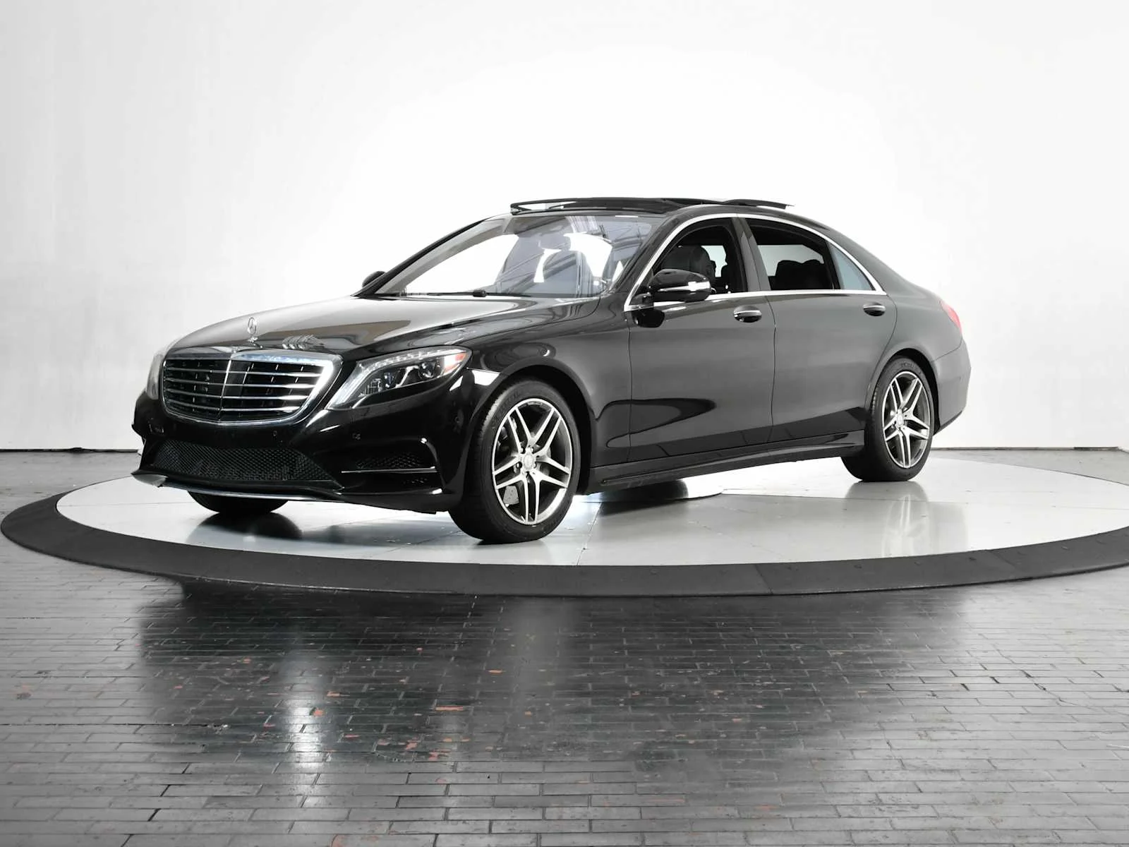 2014 Mercedes-Benz S-Class S550's photo