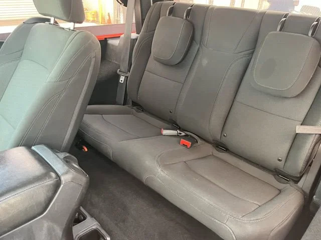 Used 2019  Jeep Sport S image 19