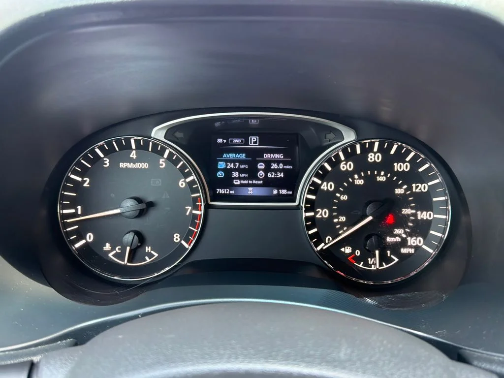 Used 2020 Gray Nissan S image 18