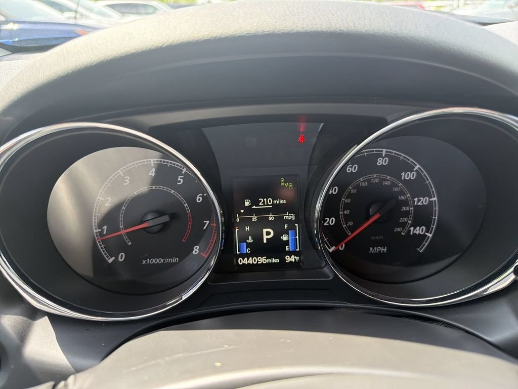 Used 2024  Mitsubishi 2.0 SE image 10