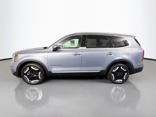 Used 2024 Everlasting Silver Kia S image 4