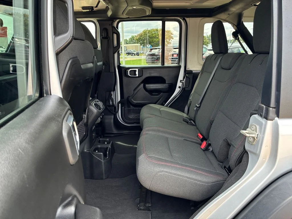 Used 2024 Silver Jeep Rubicon image 28