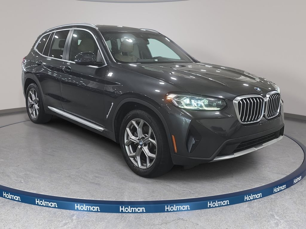 Used 2022 Dark Graphite Metallic BMW sDrive30i image 4