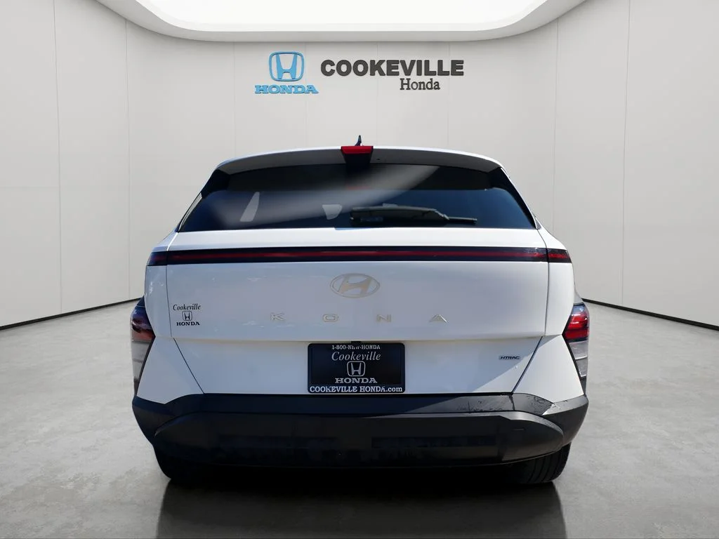 Used 2025 Atlas White Hyundai SEL image 6