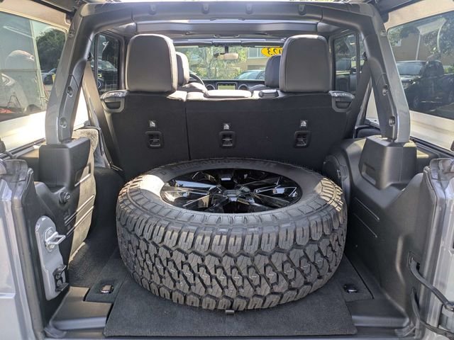Used 2023 Gray Jeep Sport S image 12