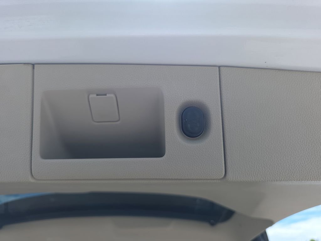 Used 2017 White Cadillac Base image 37