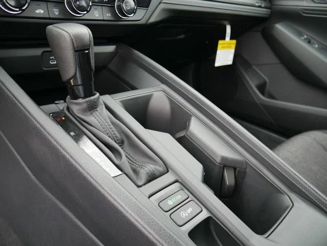 New 2026 Platinum White Pearl Honda LX image 10