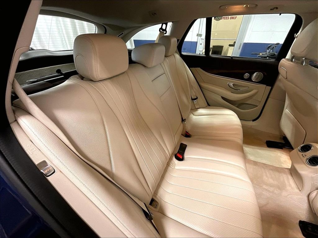Used 2018 Black Mercedes-Benz E 400 image 16