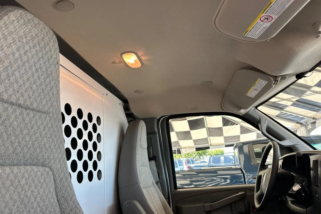 2025 GMC Savana Cargo Work Van - Photo 14