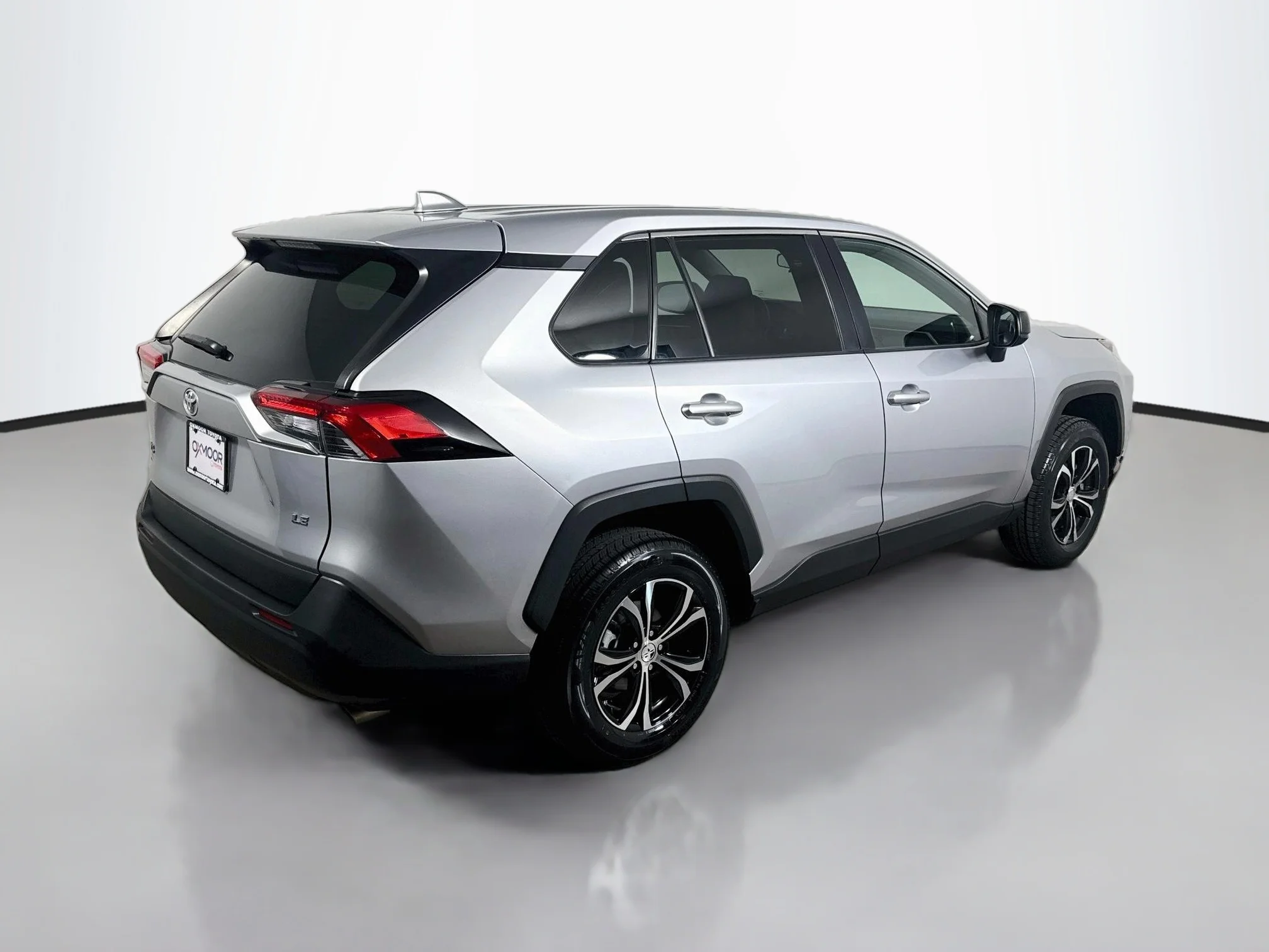 Certified Used 2022 Silver Sky Metallic Toyota LE image 7