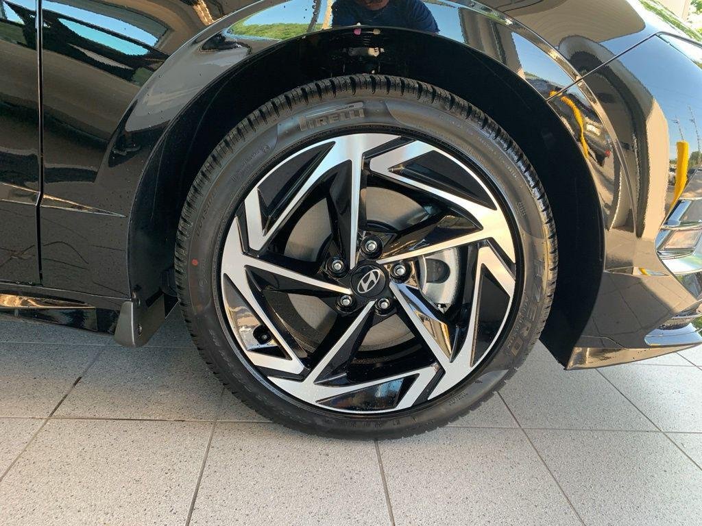 New 2026 Black Hyundai SEL Sport image 22