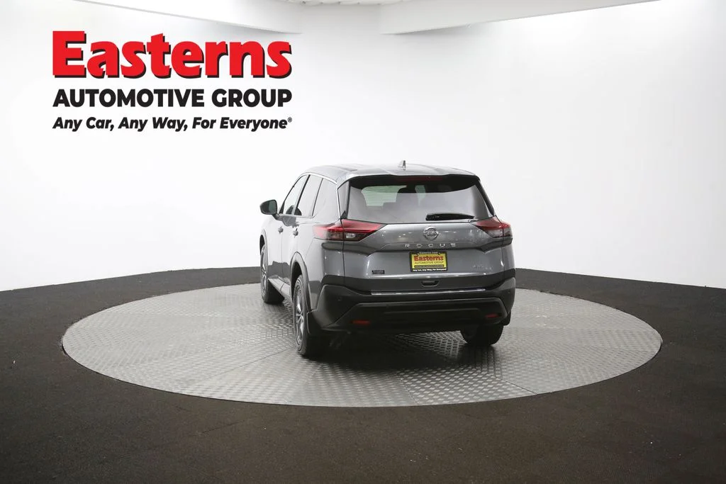 Used 2021 Gray Nissan S image 36