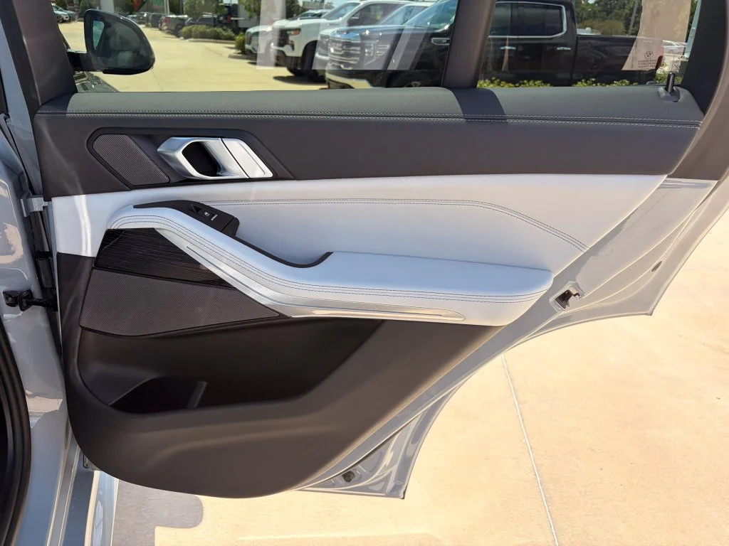 Used 2026 Gray BMW sDrive40i image 15