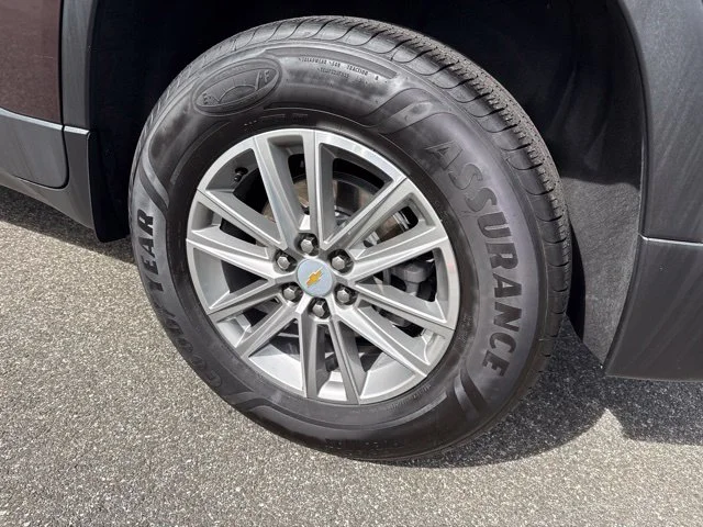 Used 2023 Red Chevrolet LT image 9