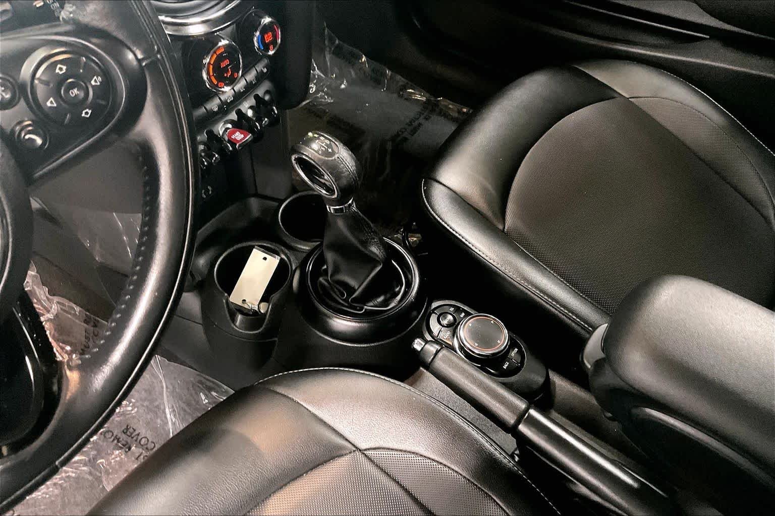 Used 2017 Deep Blue Metallic MINI Cooper image 15
