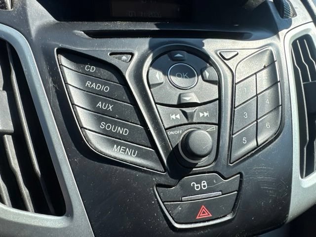 Used 2012 Grey Ford SE image 17